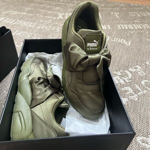 Puma by Rihanna Fenty bow sneakers size 10